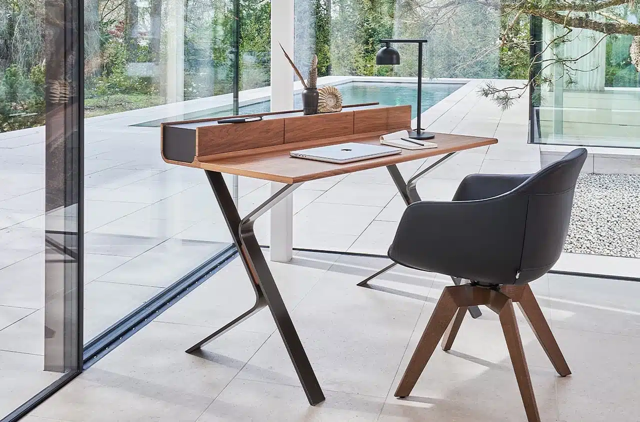 Wohn Accessoires, Schreibtisch und Stuhl von BW